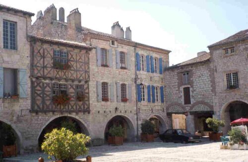 Lauzerte la place